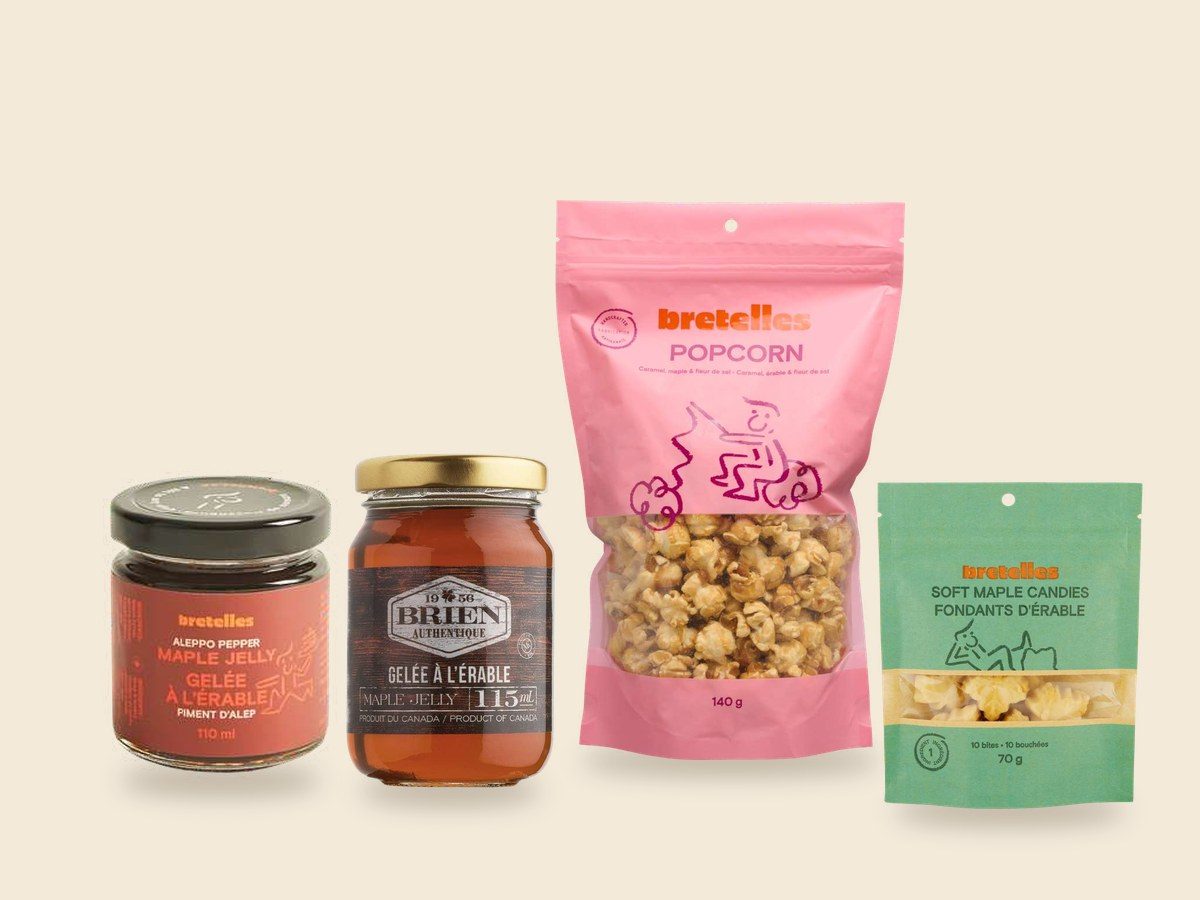 The Host Gift contents: Aleppo pepper maple jelly, maple jelly, maple caramel popcorn and soft maple candies