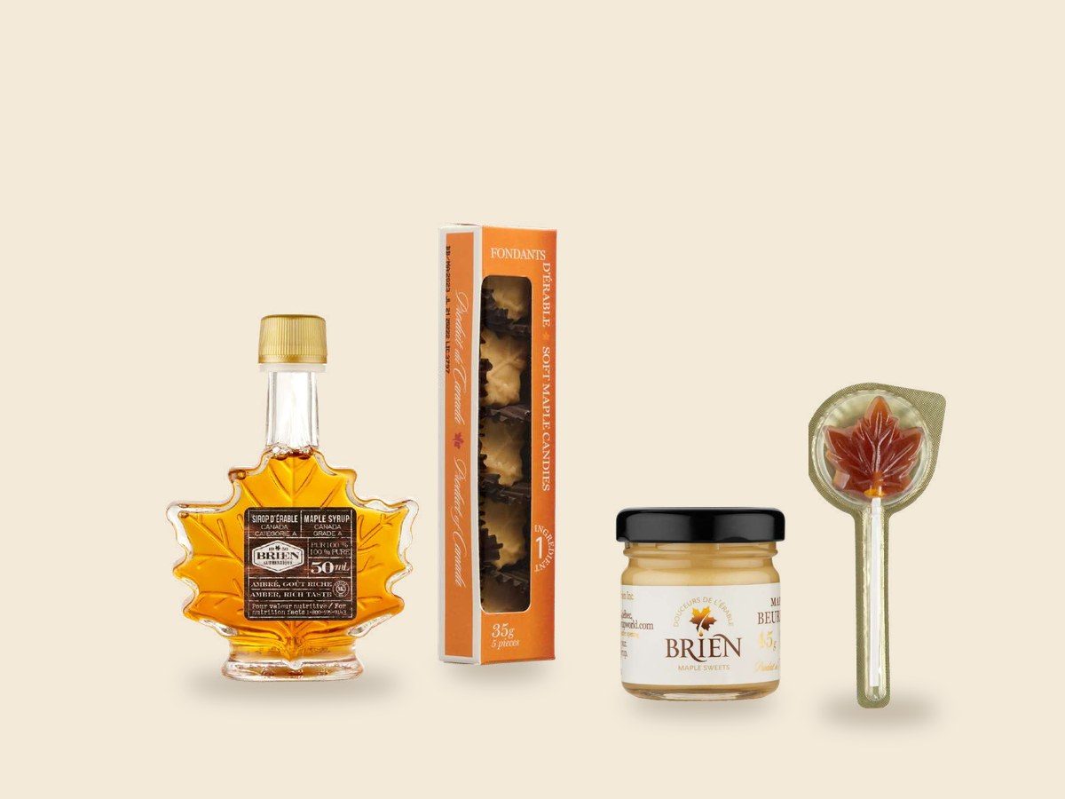 Little Taste of Canada contents: 50 ml maple-leaf syrup bottle, 5-piece soft maple candies, maple butter and a lollipop